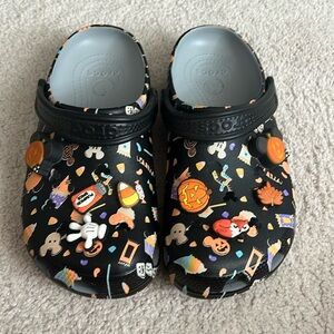 Mickey Halloween crocs